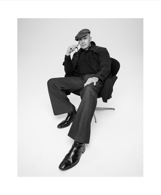 Effortless Charm : Billy Zane