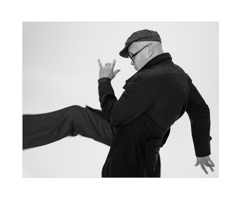 Rebel Kick : Billy Zane