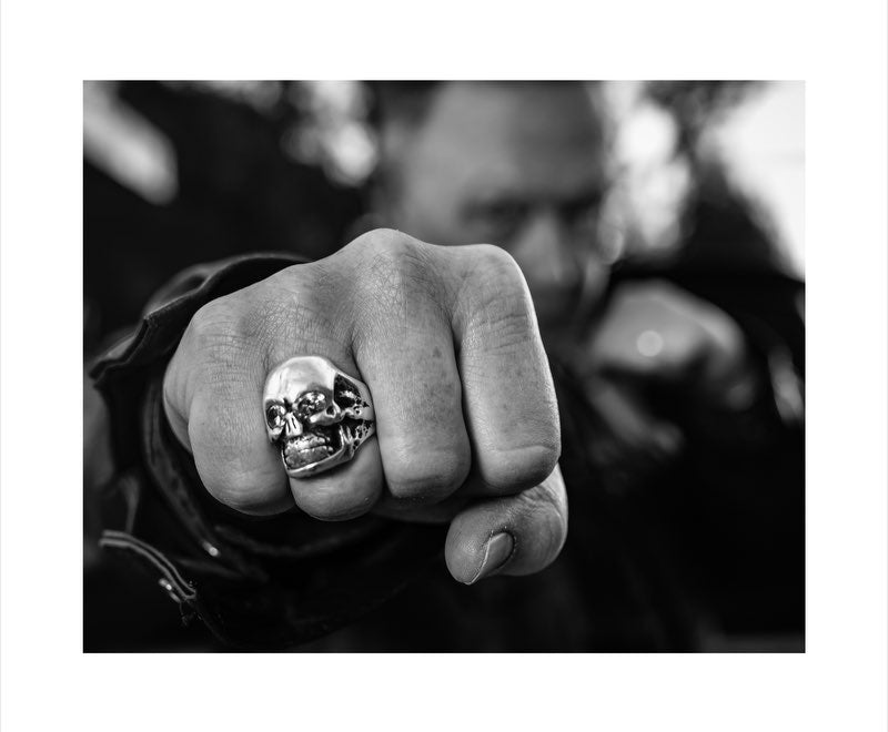 Punch the Skull : Robert Patric